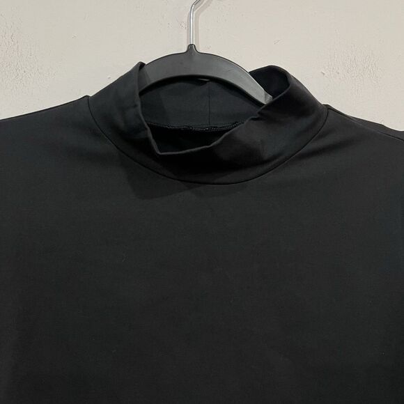 Offline By Aerie Mock Neck Longsleeve Crop Top Athletic Size Medium Thumb Holes - Picture 2 of 5